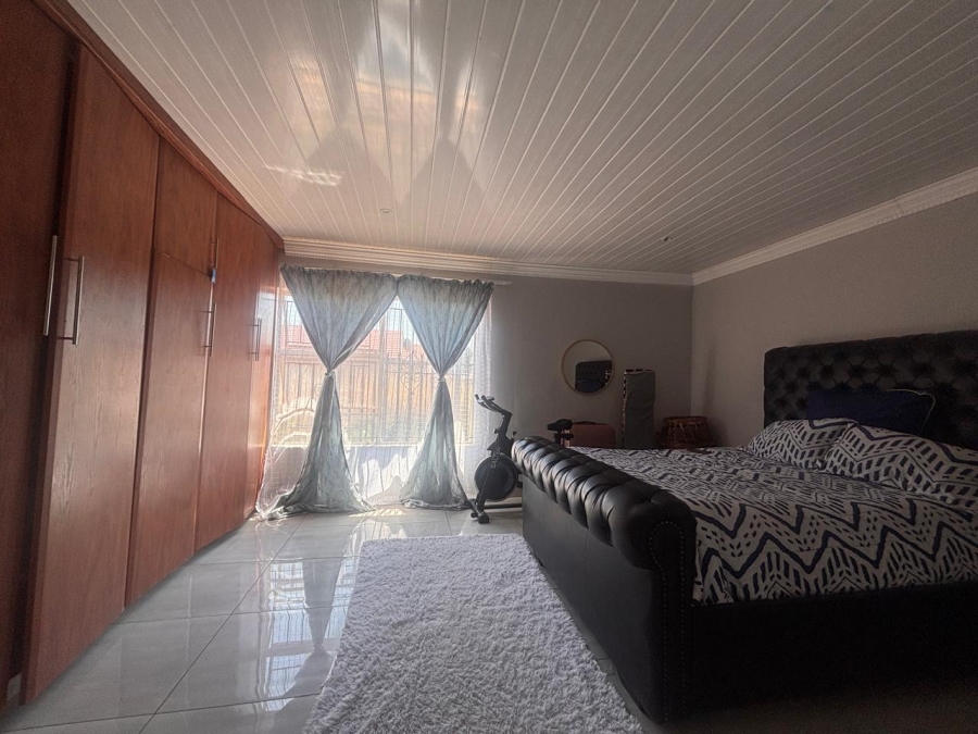 To Let 3 Bedroom Property for Rent in Mandela View Free State